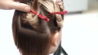 آموزش مدل کوتاهی مو با حاشیه بلند-مومیس مشاور و مرجع تخصصی مو