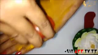 کلیپ آموزش تهیه ماسک گوجه و زردچوبه + روشن کننده پوست خانگی