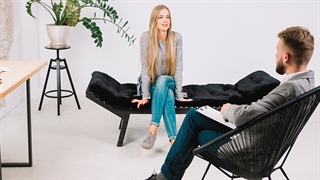 با این راهکارها در ارتباط مکالمه‌ای ماهر شوید