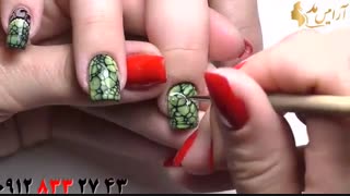 کلیپ آموزش طراحی ناخن مدل مرمری به روشی آسان