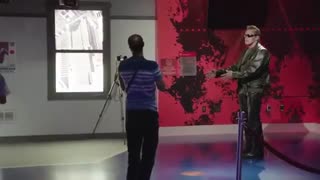 دوربین مخفی " آرنولد شوارتزنگر " در هالیوود سیتی