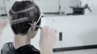 آموزش مدل مو زنانه کوتاه- مومیس مشاور و مرجع تخصصی مو