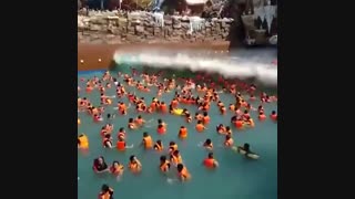 اینا استخر موج دارن ماهم داریم:/