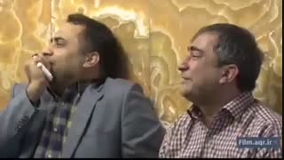 مداحی حاج منصور ارضی در حضور خانواده شهید حججی در حرم مطهر رضوی