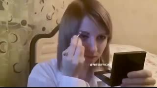 این دختره میکاپ میکنه میشه شبیه تهیونگ...