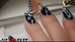 فیلم دیزاین ناخن با لاک مشکی + طراحی کهکشانی  ناخن