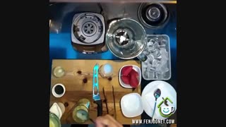 طرز تهیه نوشیدنی سرد استرابری کیس - فنجونت