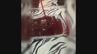 بمب ترش عمو ترشک با طعم فوق العاده عالی و استثنایی تهیه شده از بهترین لواشک های تبریزی