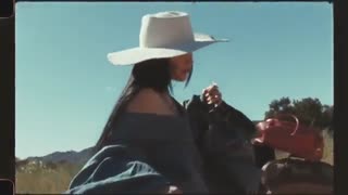 Noah Cyrus - July (Official Video)