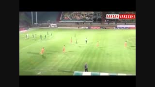 واکنش های منصوریان روی سکوها به بازی شاگردانش