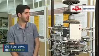 ربات ایرانی که در ارتفاع 40 متری مقره های برق را شستشو می دهد