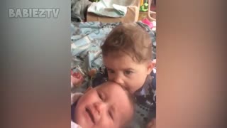 از بهترین ویدیوهای دوقلوها