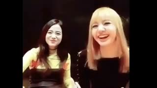 lisa and jisoo