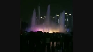 رقص فواره های پارک دریاچه ی ایلسان در Goyang City به مناسبت تولد مونی(BTS/RM/namjoon)