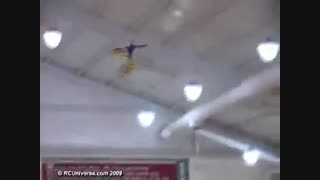 رقص هماهنگ هواپیمای کنترلی با موزیک/ایستگاه پرواز