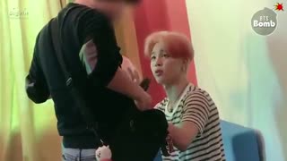 [BANGTAN BOMB] Jimin plays with a balloon - BTS (방탄소년단)