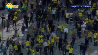 گل اول سپاهان به پرسپولیس با سوپر گل کی‌روش استنلی