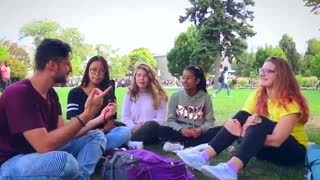 واکنش های جالب و دیدنی مردم کانادا نسبت به لواشک را ببینید - زیرنویس فارسی