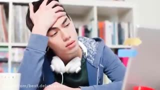 10 نشانه ادم های خجالتی