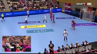 دیدار تیم های هندبال کریستیان‌ساند و ریل کارگو در لیگ قهرمانان اروپا 2019/20