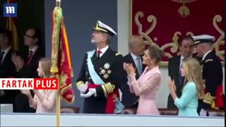 ضایع شدن چترباز ارتش اسپانیا مقابل خانواده سلطنتی