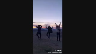 تیک تاک بی تی اس بچه ها باهاتون کار دارم