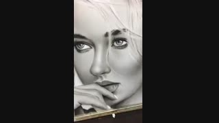 طراحی چهره با سیاه قلم