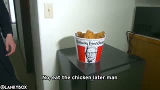 من نمیدونم با دیدن این ویدیو باید بهم بربخوره یا بخندم. /: که بگماا بیشترم خندم میگیره لامصب