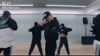 Exo lay dance practice Namanana