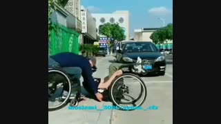 انسانیت هنوز زنده است...