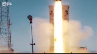 پدر مهربان و جوان و نو جوان Ali Khamenei