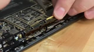 کالبدشکافی سرفیس پرو ایکس توسط کارشناسان iFixit