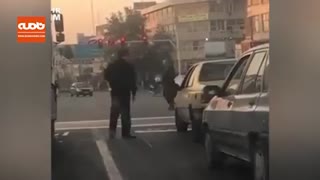 تذکر پلیس راهنمایی و رانندگی به شخصی