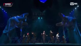 جشنوارهfake love_bts_mama  2018 ژاپن