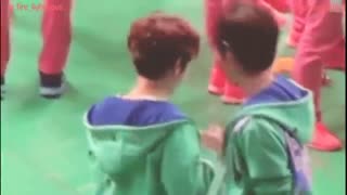 Chanbaek/Baekyeol moment