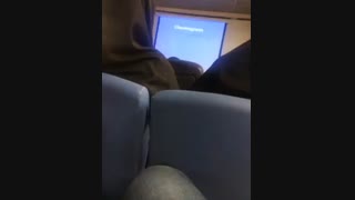 اقا این چى میگه یکى ترجمه کنه-_-