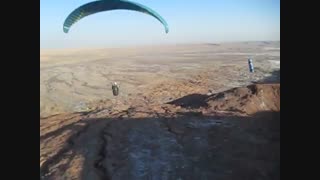 پاراگلایدر قم- تیکاف در سایت شهید بابایی قم ( خلبان مرتضی عبادی)
