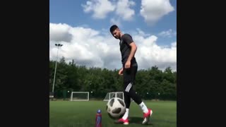 چالش درب بطری با توپ
