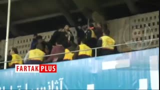 تماشاچیانی که مسابقه بسکتبال را به جنگ تبدیل کردند!