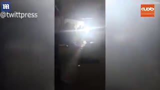 تلاش نیروهای آتش نشانی تایلند برای قراردادن مار پیتون 4.8 متری داخل گونی