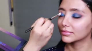 آموزش میکاپ با سایه آبی