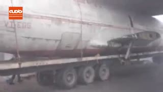 گیرکردن هواپیما زیر پل!