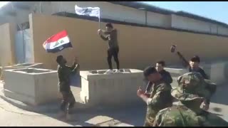 تصاویری از ورود تظاهرکنندگان عراقی به منطقه سبز بغداد