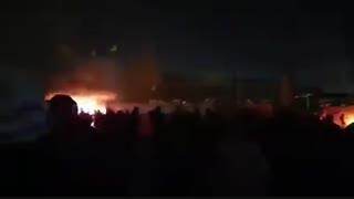 جشن سال نو میلادی 2020  در لانه جاسوسی آمریکا (سفارت) در بغداد توسط مردم عراق و حشد الشعبی