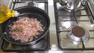 آموزش پخت میگو با سس گوجه فرنگی