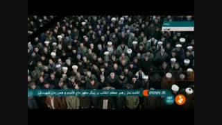 اقامه نماز رهبر انقلاب بر پیکر سردار سلیمانی
