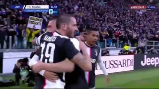 گلهای بازی یوونتوس 4 - کالیاری صفر؛ هتریک رونالدو