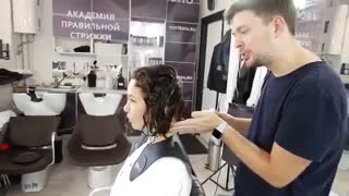 آموزش  مدل مو کوتاه برای موهای مجعد- مومیس مشاور و مرجع تخصصی مو