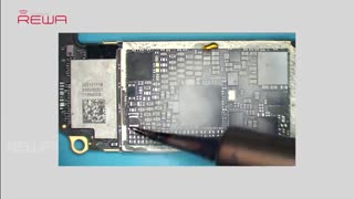 پیدا کردن قطعه معیوب با استفاده از رزین|تعمیر  آیفون 7Plus که روشن نمی شود