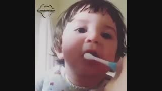 مسواک زدن کودکان | دندانستان